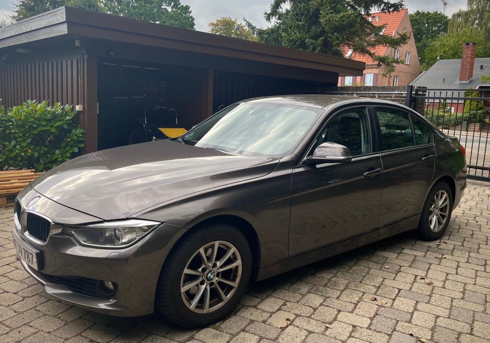 BMW 320i 2,0 aut. 4d