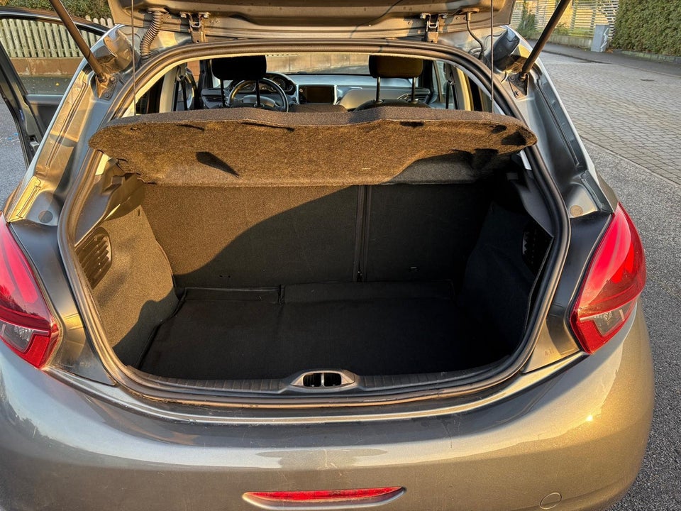 Peugeot 208 1,2 VTi 82 Active 5d