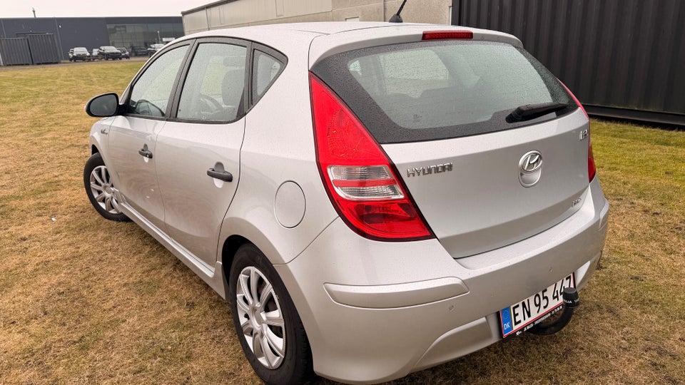 Hyundai i30 1,6 CRDi 90 Blue Drive 5d