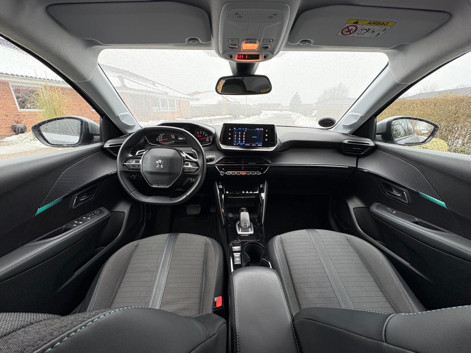 Peugeot 208 1,2 PureTech 100 Evolution EAT8 5d