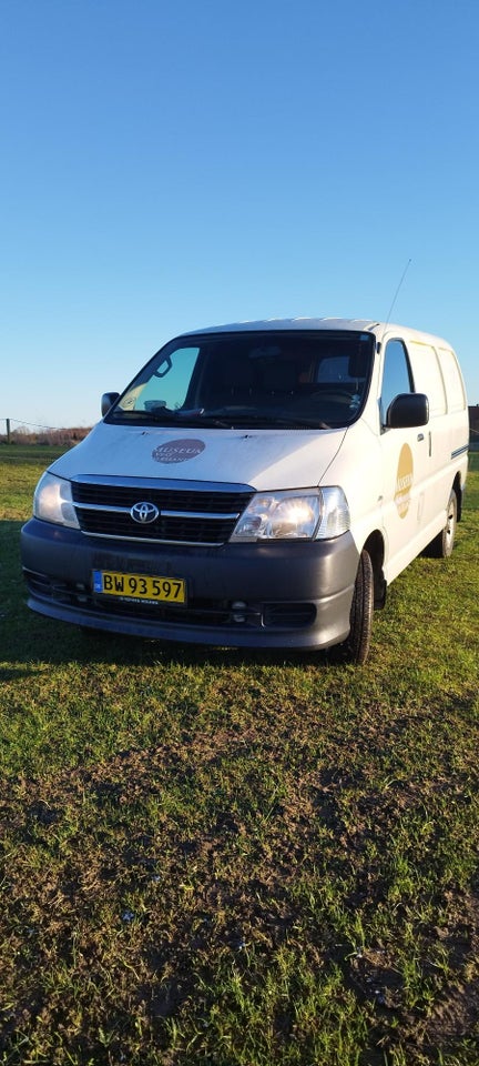 Toyota HiAce 2,5 D-4D 117 Komfort 4x4 kort 4d