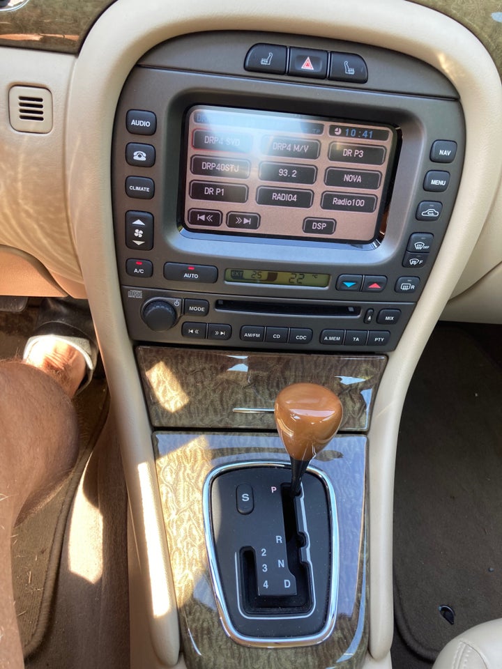 Jaguar X-type 3,0 Deluxe aut. 4d