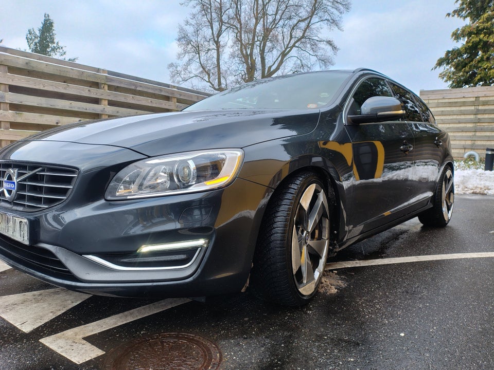 Volvo V60 2,0 D4 181 Momentum aut. 5d