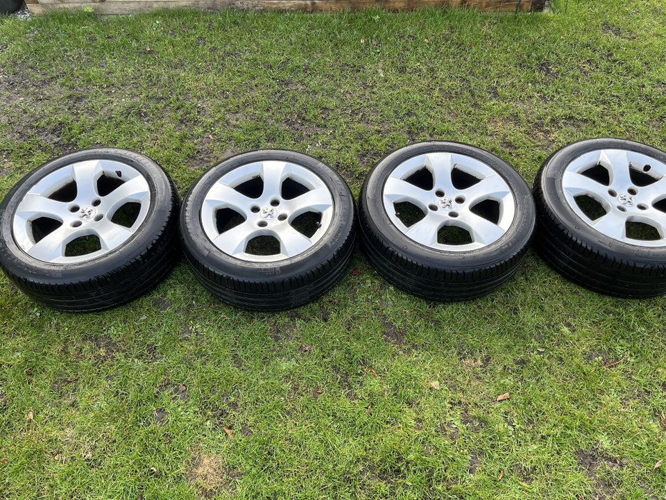 Peugeot 3008 1,6 HDi 112 Premium+ 5d