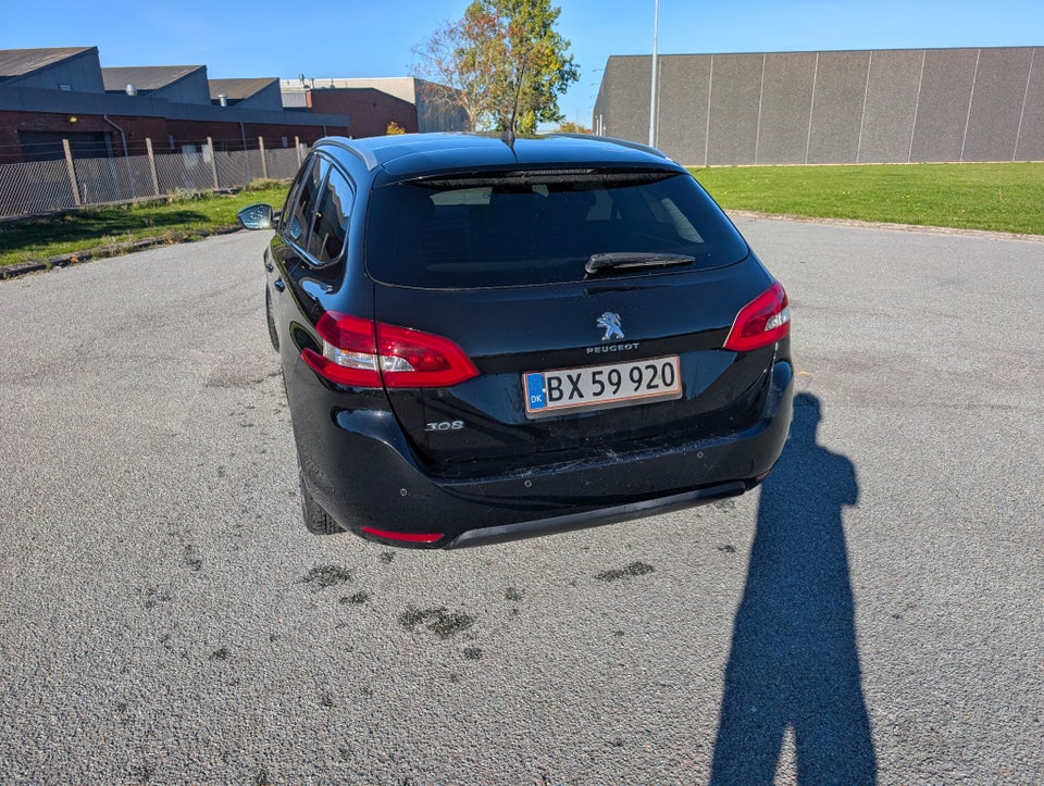 Peugeot 308 1,2 e-THP 130 Selection Sky SW 5d
