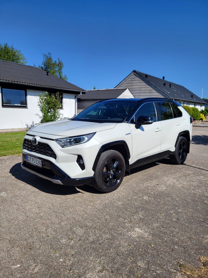 Toyota RAV4 2,5 Hybrid H3 Style MDS 5d