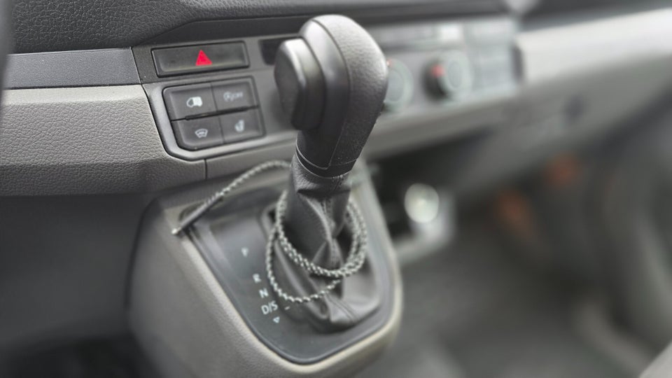 VW Crafter 35 2,0 TDi 177 Kassevogn L3H3 aut.