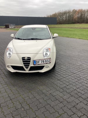 Alfa Romeo MiTo 1,4 TB 155 Distinctive 3d