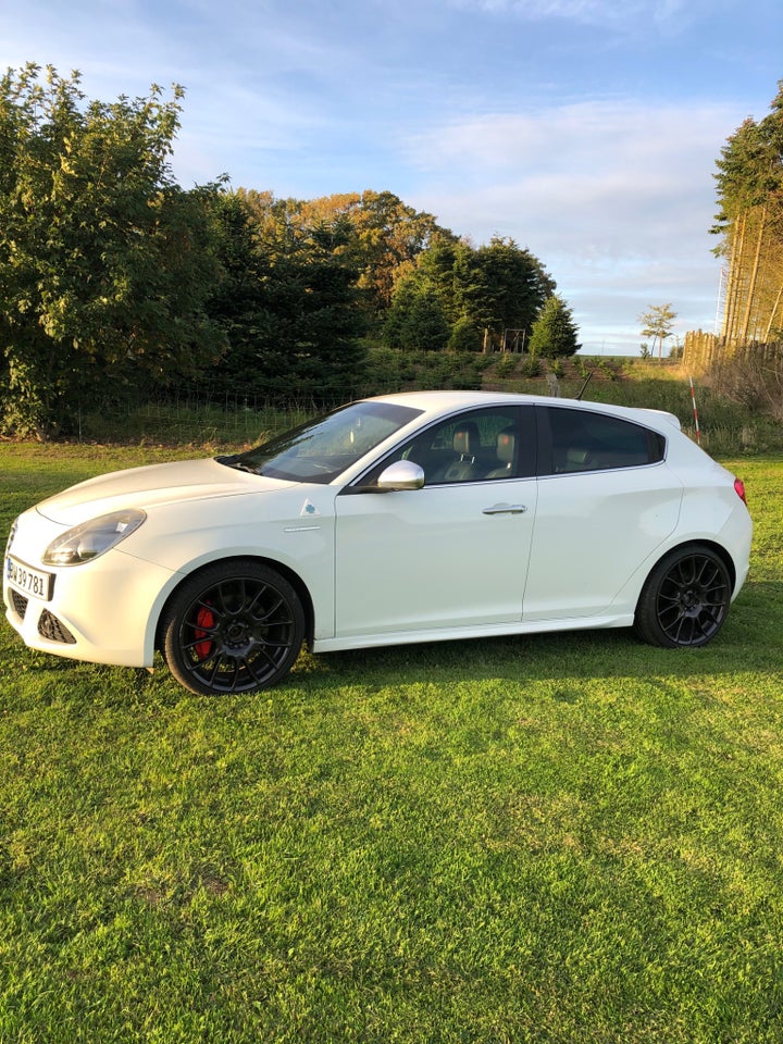 Alfa Romeo Giulietta 1,75 TBi Quadrifoglio Verde 5d