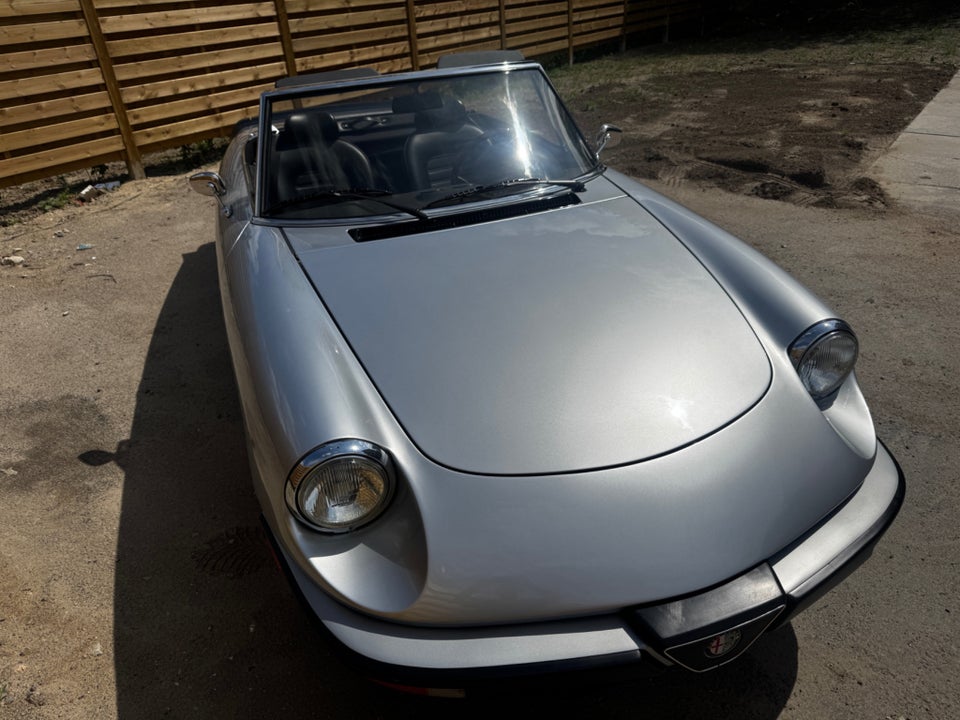 Alfa Romeo Spider 2,0 Cabriolet 2d