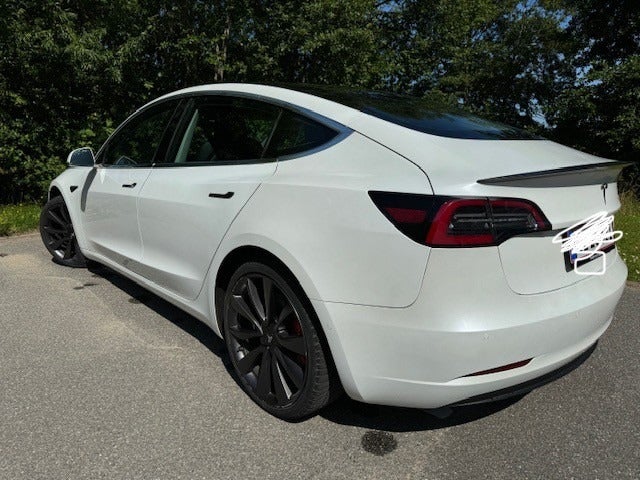 Tesla Model 3 Performance AWD 4d