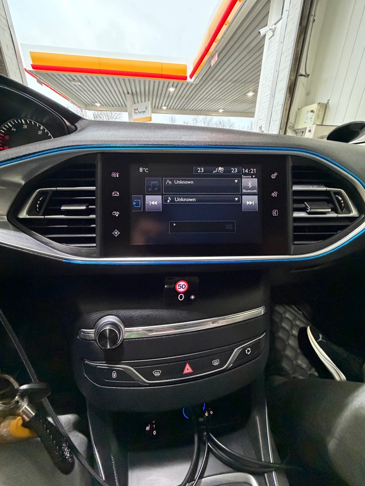 Peugeot 308 1,6 BlueHDi 120 Allure SW 5d