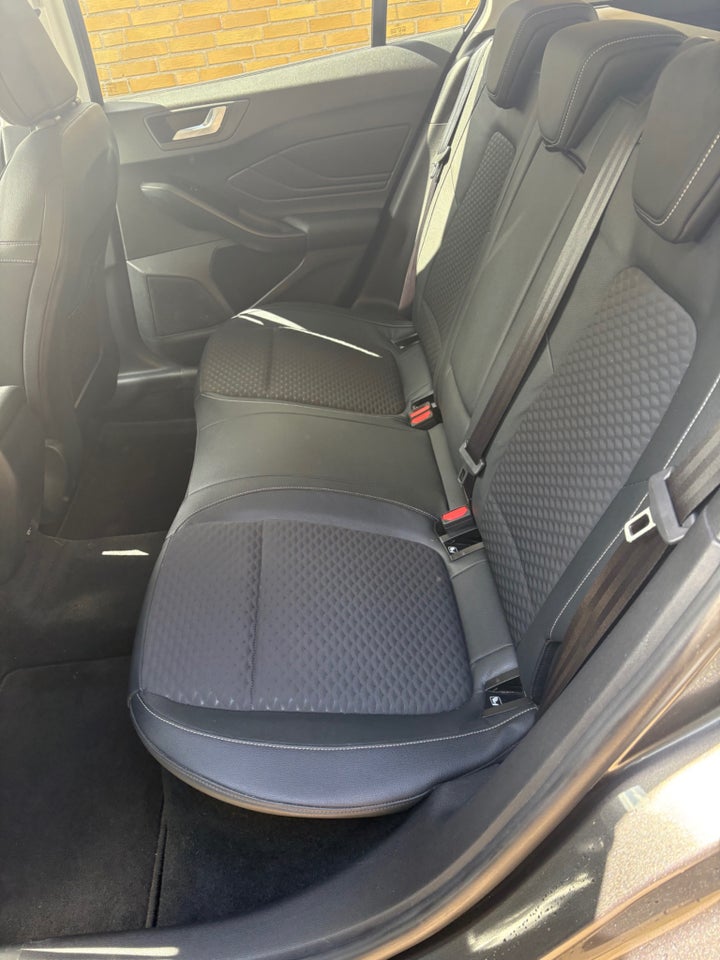 Ford Focus 1,0 EcoBoost Titanium stc. 5d
