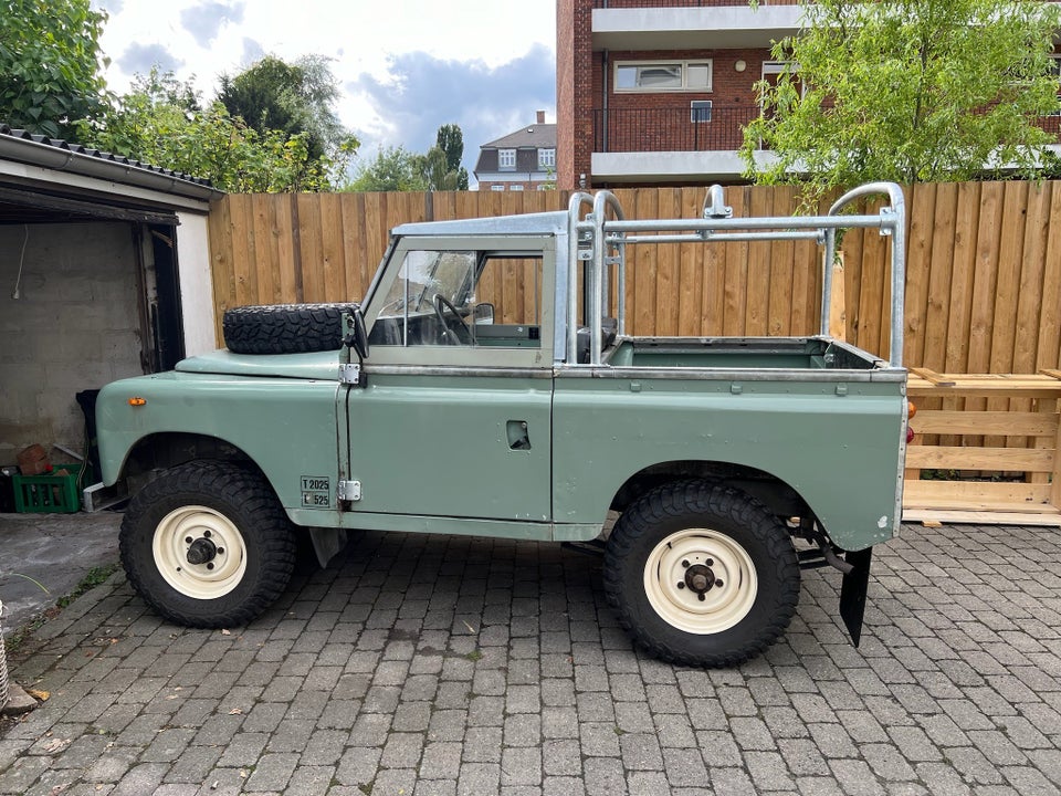Land Rover Serie III 2,3 D 109" Hard Top 3d
