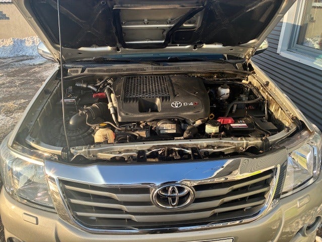 Toyota HiLux 3,0 D-4D Db.Kab aut. 4x4 T4 4d