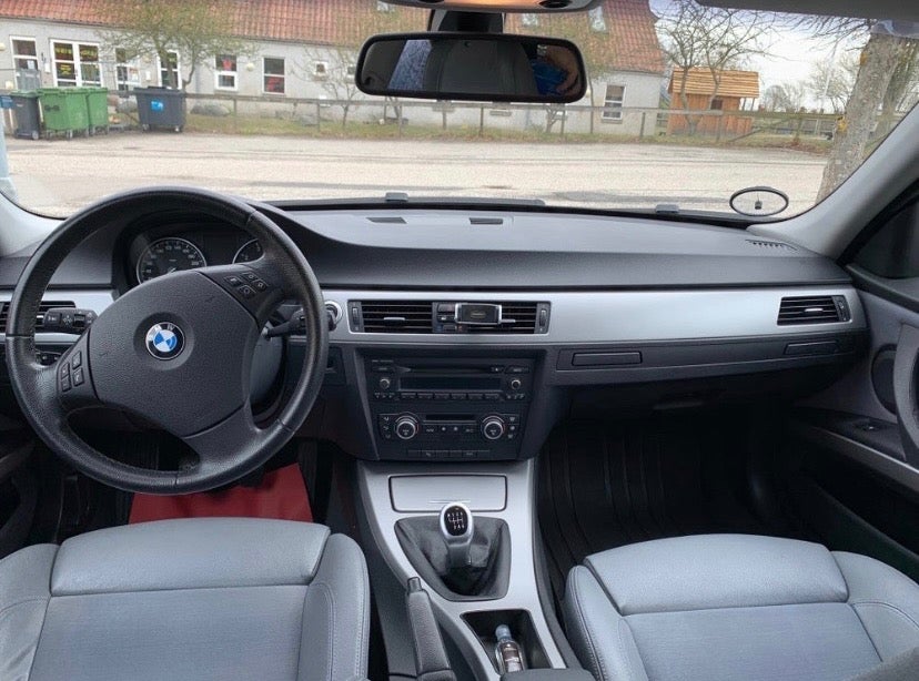 BMW 318i 2,0 Touring 5d