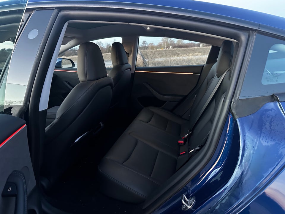 Tesla Model 3 Long Range AWD 4d