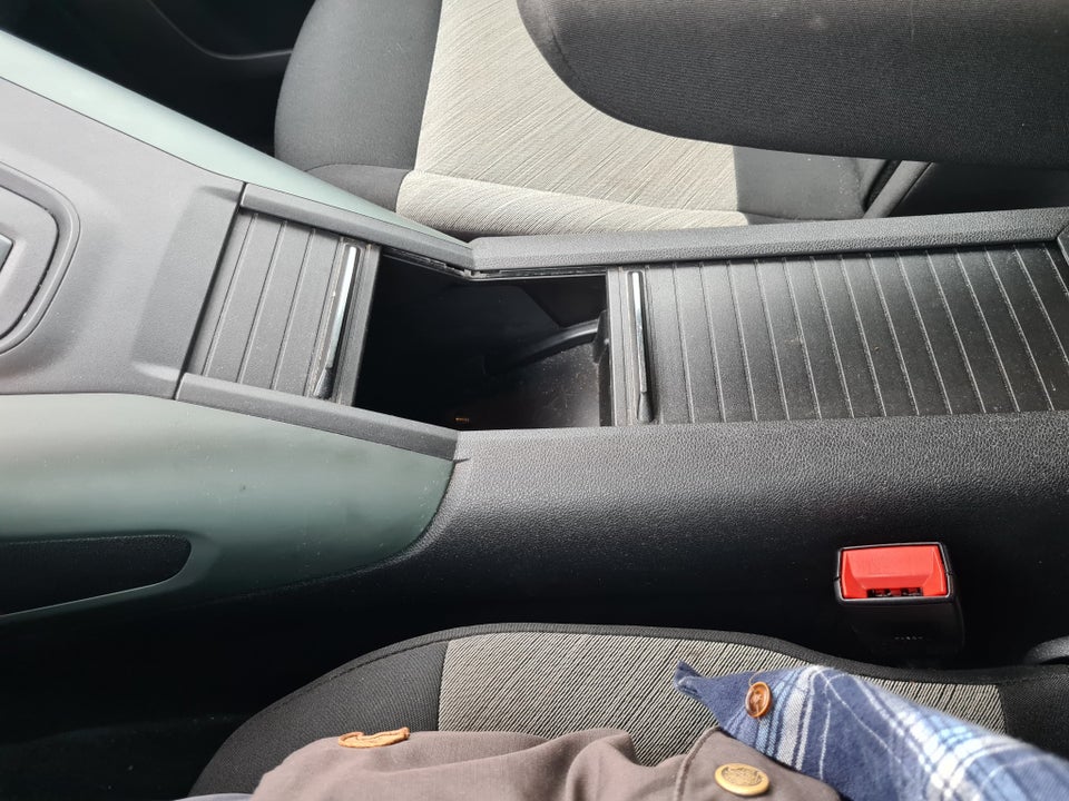 Citroën Berlingo 1,2 PureTech 130 Shine EAT8 5d