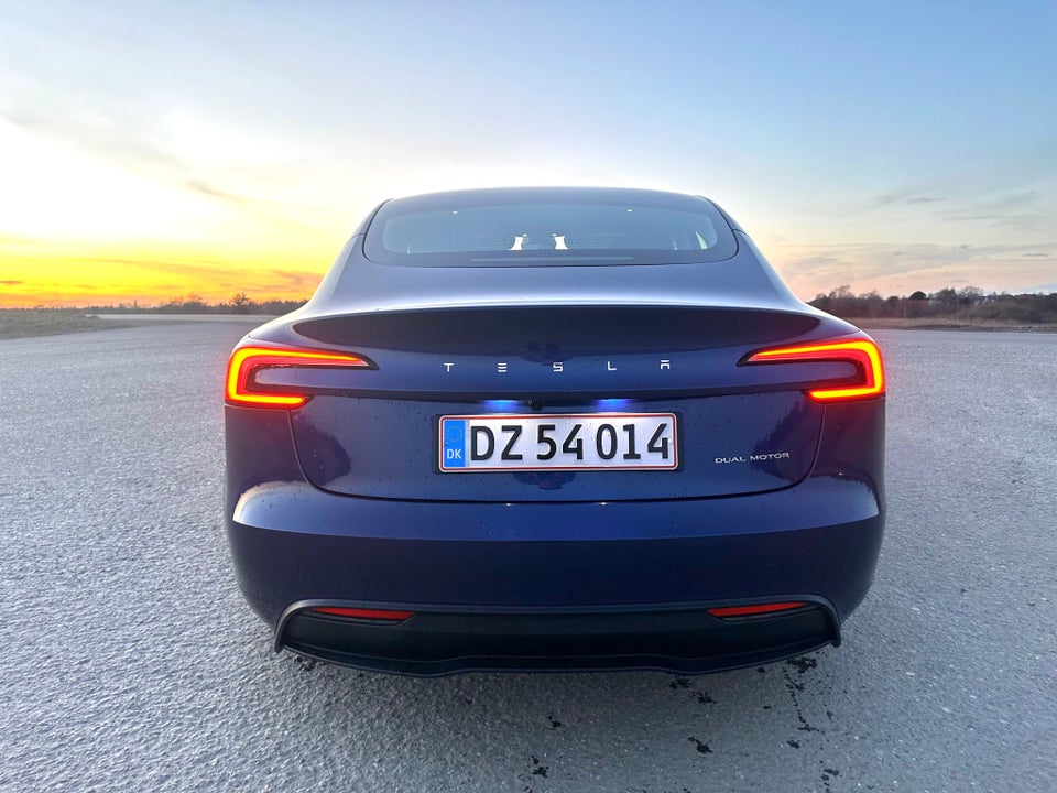 Tesla Model 3 Long Range AWD 4d