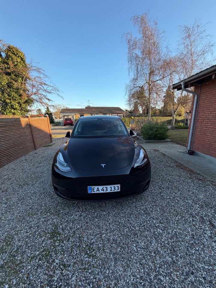 Tesla Model Y Long Range AWD 5d