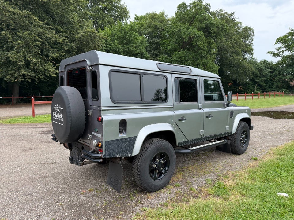Land Rover Defender 110 2,2 TD4 110 " SW SE Van 5d