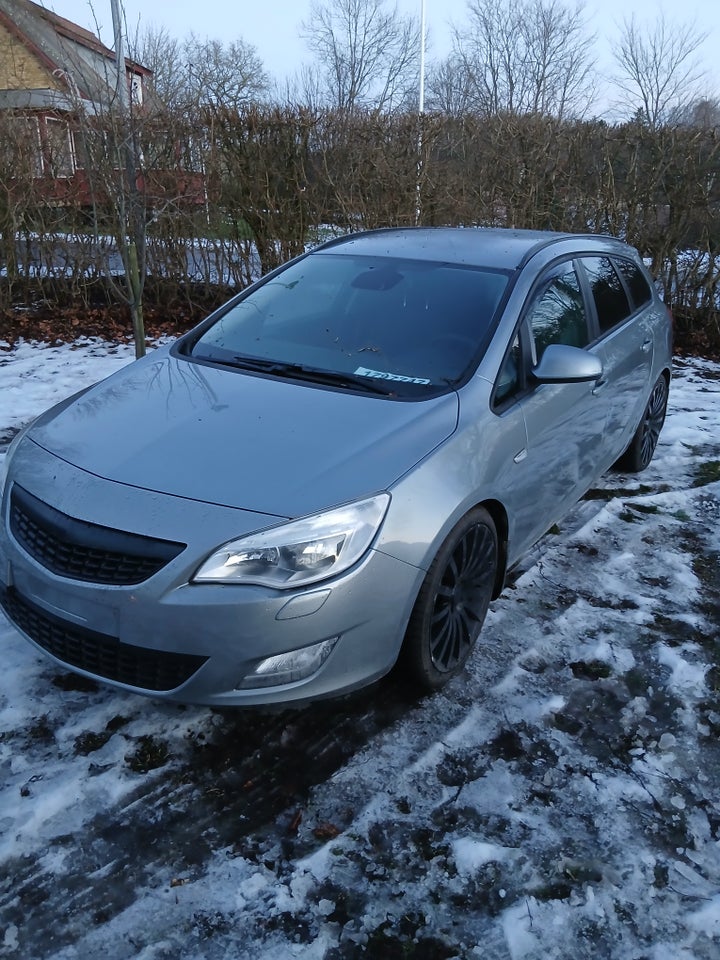 Opel Astra 1,4 T 140 Sport Sports Tourer 5d