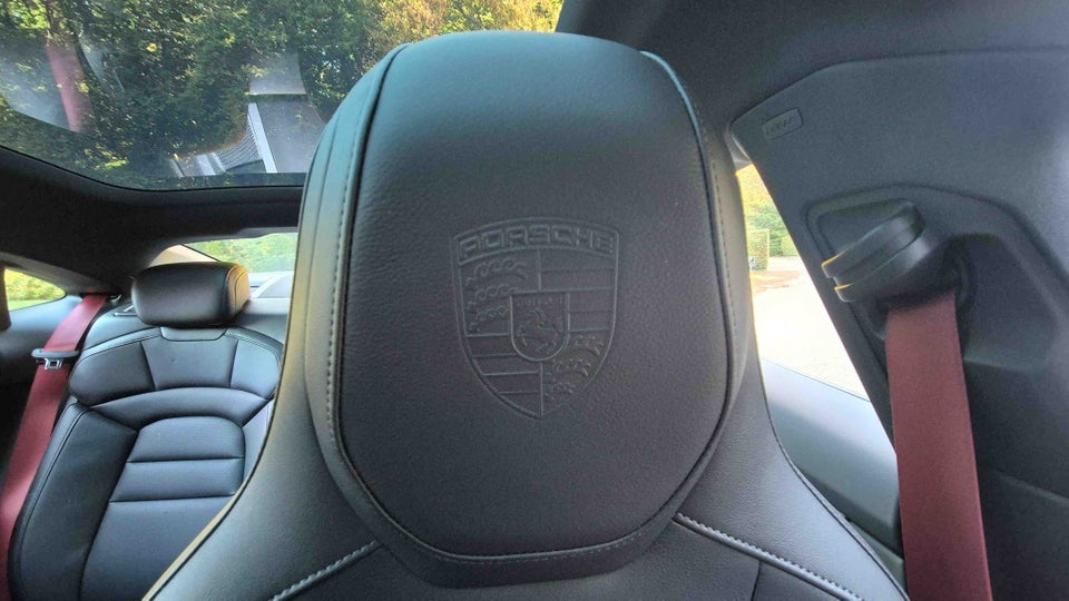 Porsche Taycan Performance+ 4d