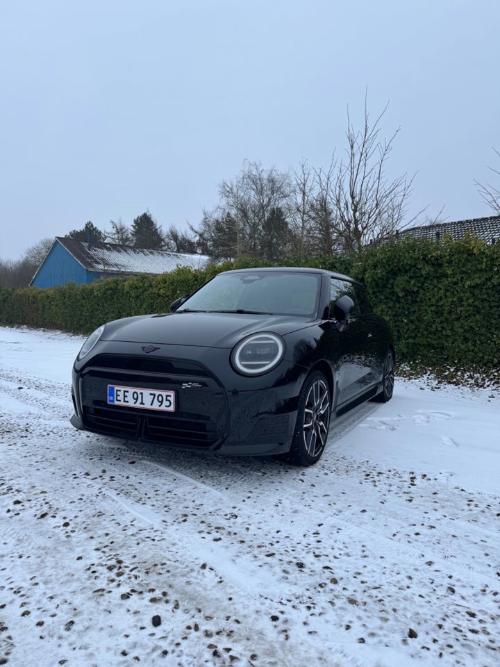 MINI Cooper SE JCW Trim M 3d