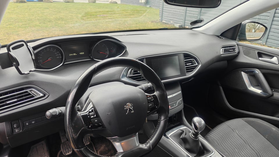 Peugeot 308 1,6 BlueHDi 120 Allure 5d