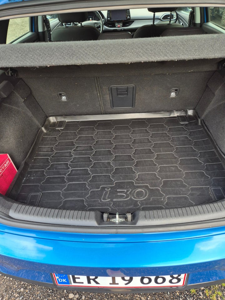 Hyundai i30 1,6 CRDi 110 Premium DCT 5d