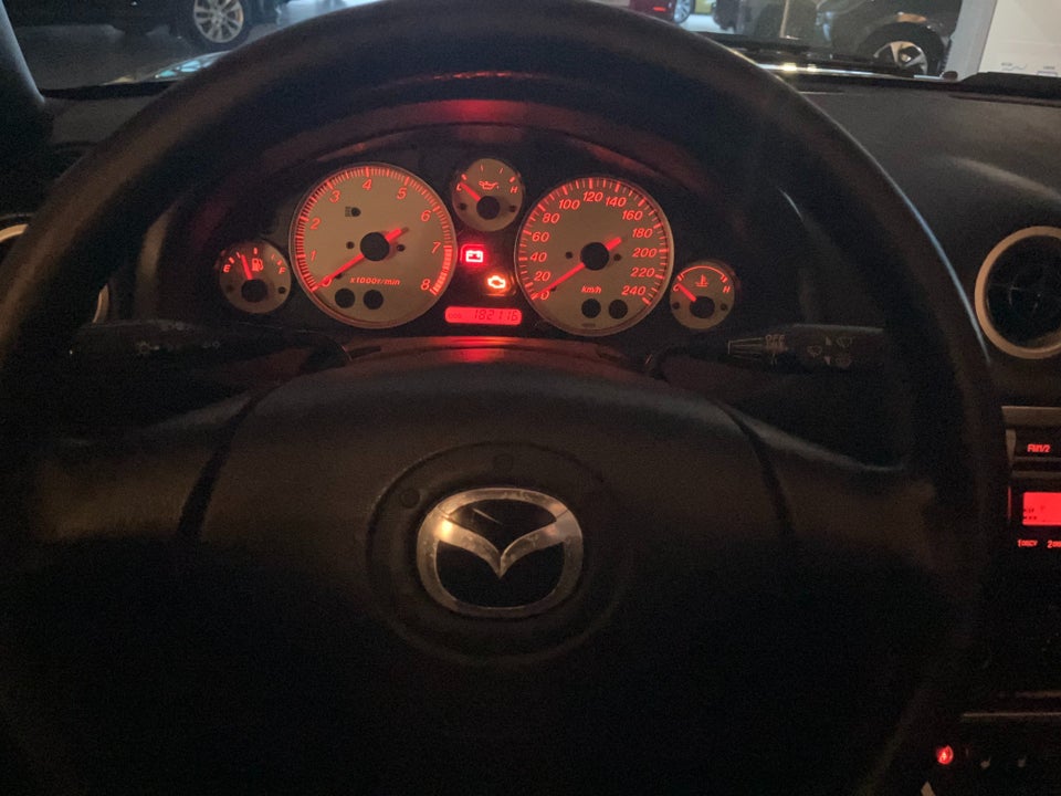 Mazda MX-5 1,8i  2d