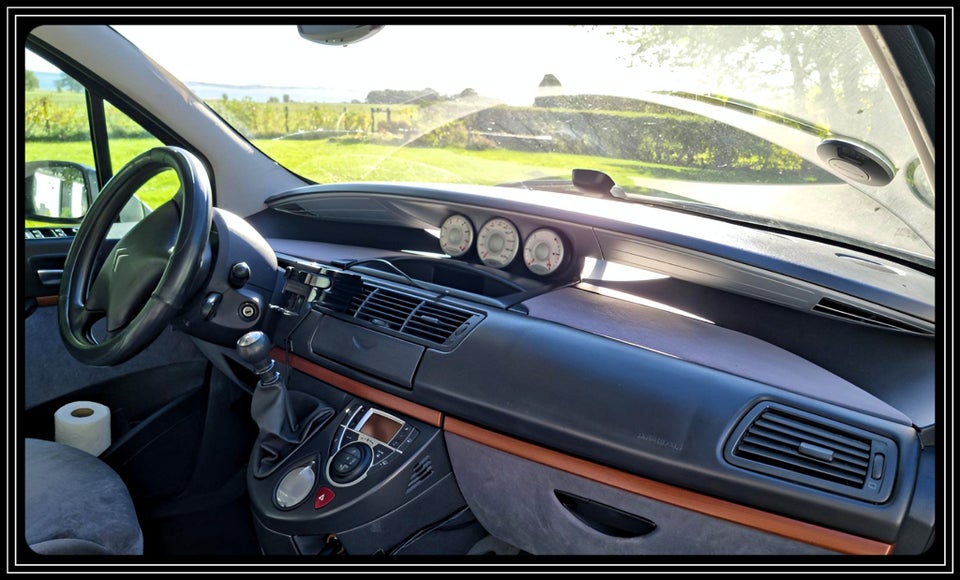 Citroën C8 2,0i 16V 145 Prestige 5d