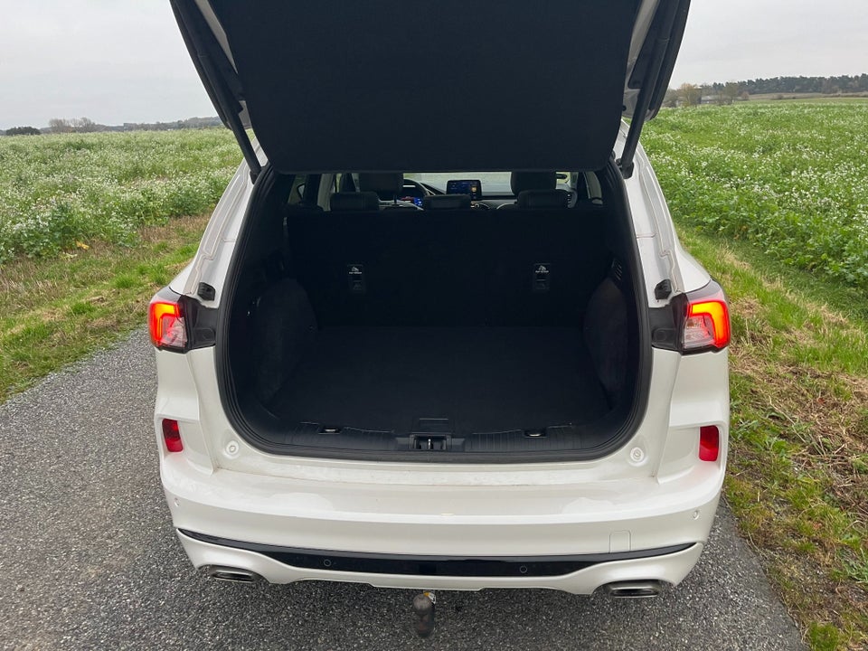 Ford Kuga 2,5 PHEV Vignale CVT 5d