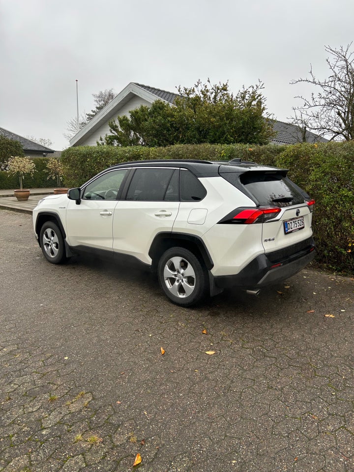 Toyota RAV4 2,5 Hybrid H3 Style MDS 5d