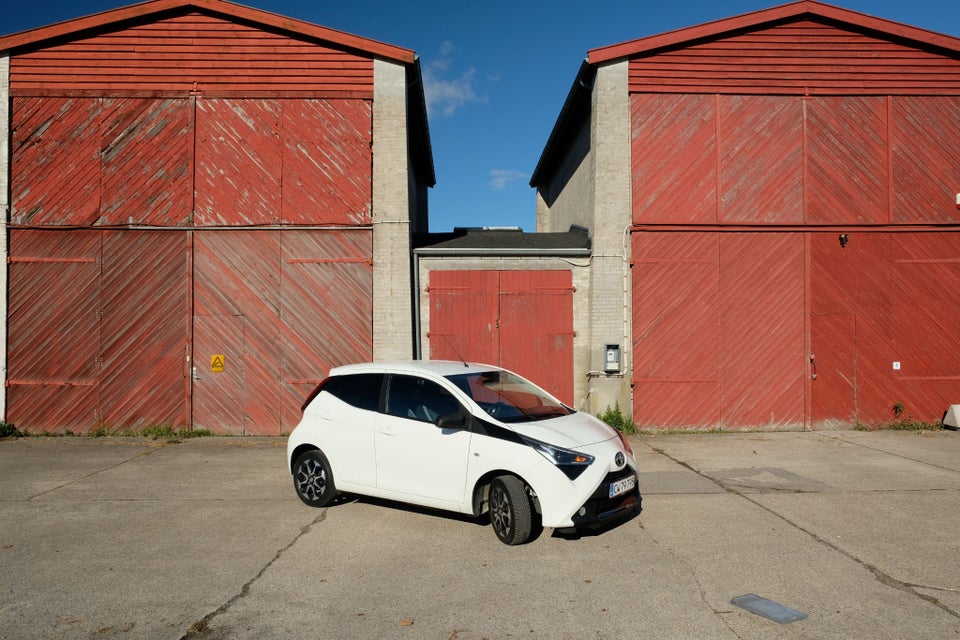 Toyota Aygo 1,0 VVT-i x-press 5d