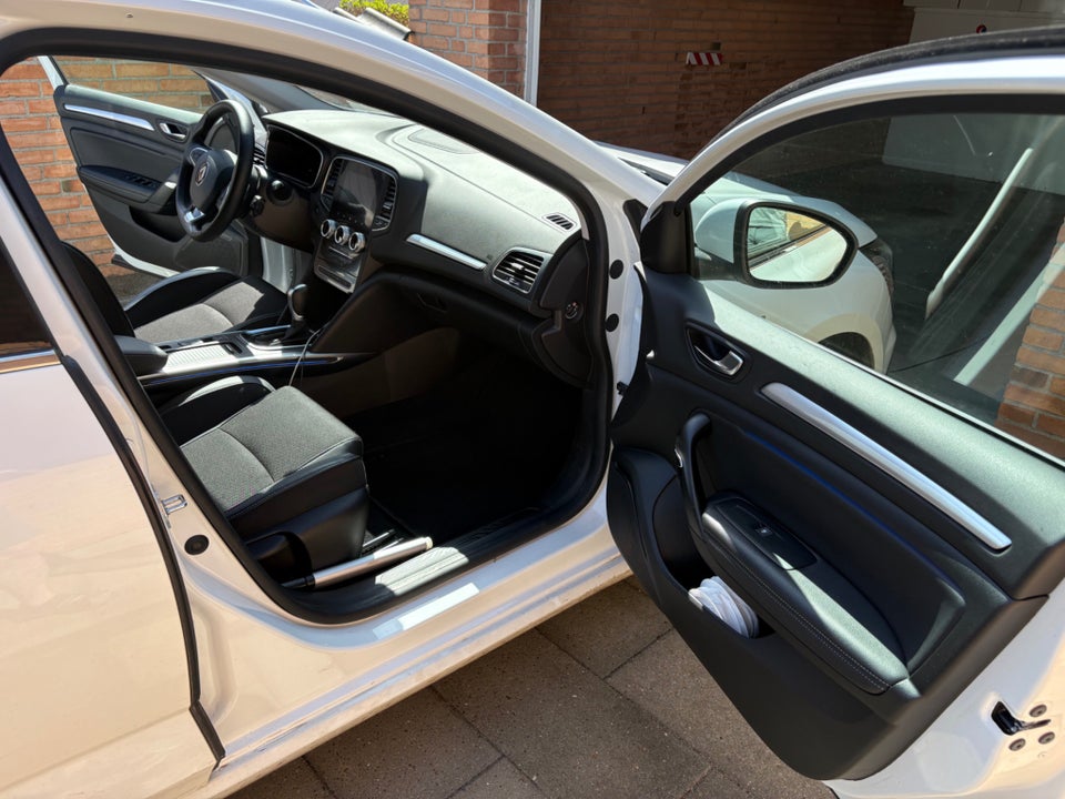 Renault Megane IV 1,6 E-Tech R.S. Line Sport Tourer 5d