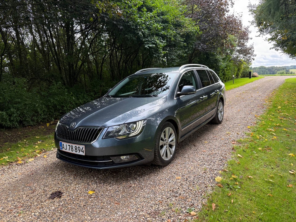 Skoda Superb 2,0 TDi 140 Ambition DSG 5d