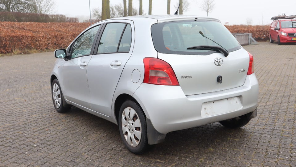 Toyota Yaris 1,3 Luna 5d