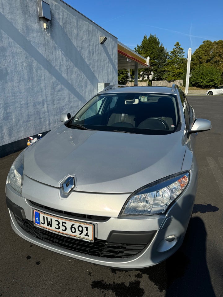 Renault Megane III 1,5 dCi 110 Expression 5d