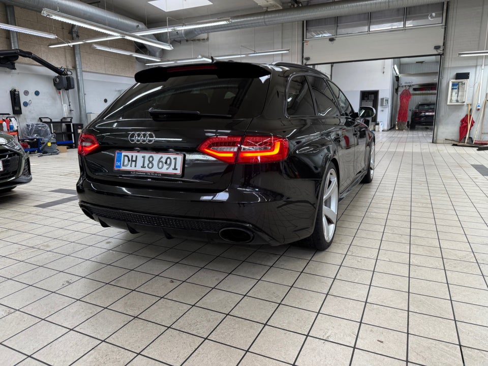 Audi RS4 4,2 FSi Avant quattro S-tr. 5d