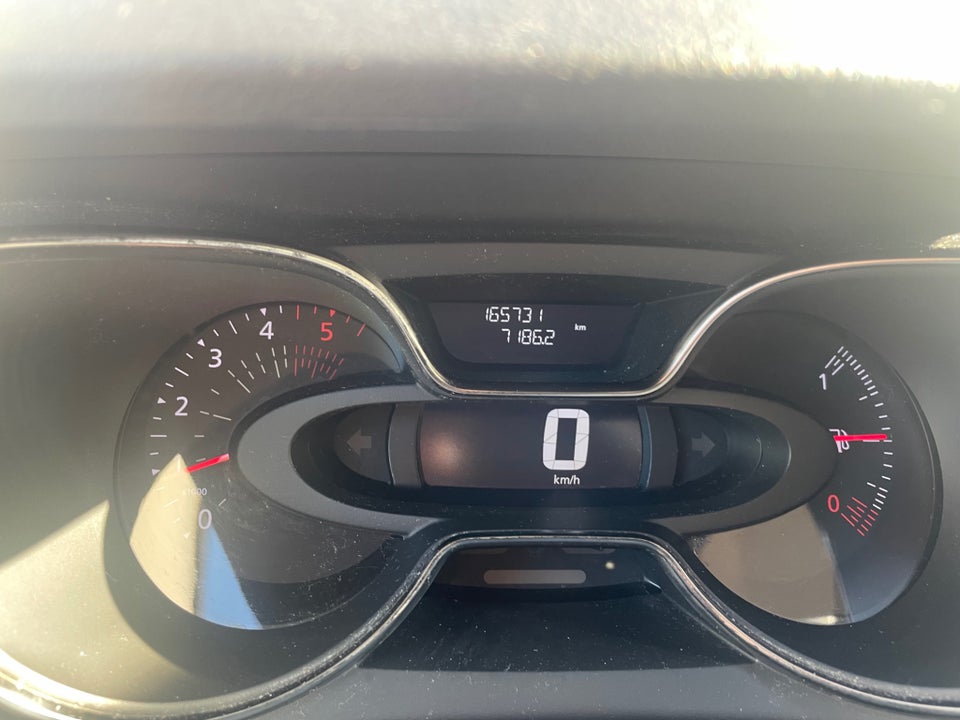 Renault Captur 1,5 dCi 90 Intens EDC 5d