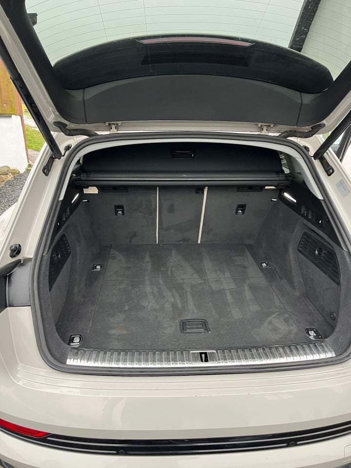 Audi e-tron 55 Advanced quattro 5d