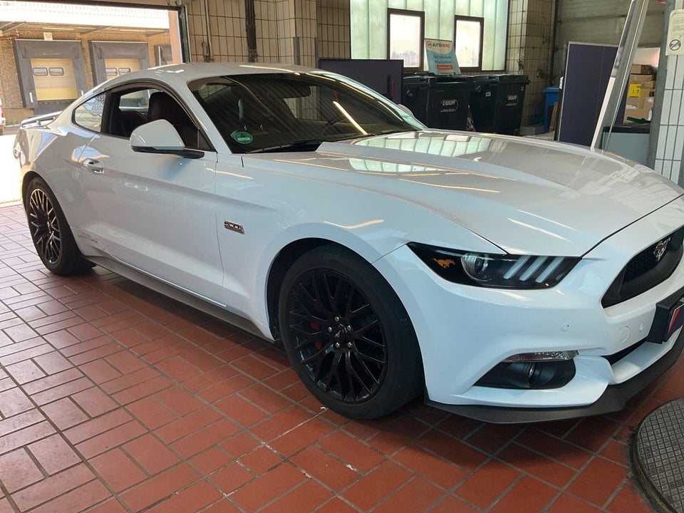 Ford Mustang 5,0 V8 GT Fastback 2d