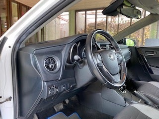 Toyota Auris 1,8 Hybrid H3 CVT Skyview 5d