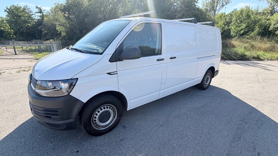 VW Transporter 2,0 TDi 102 Kassevogn lang