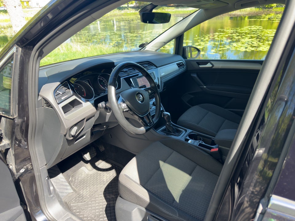VW Touran 2,0 TDi 150 Comfortline DSG 7prs 5d
