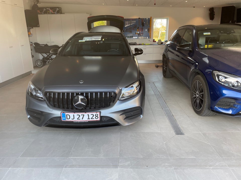 Mercedes E300 de 2,0 AMG Line Night Edition stc. aut. 5d