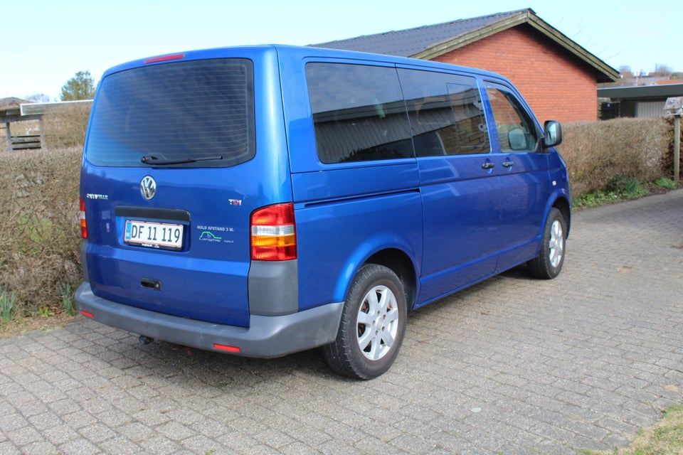 VW Transporter 2,5 TDi 174 Kombi DSG lang 5d