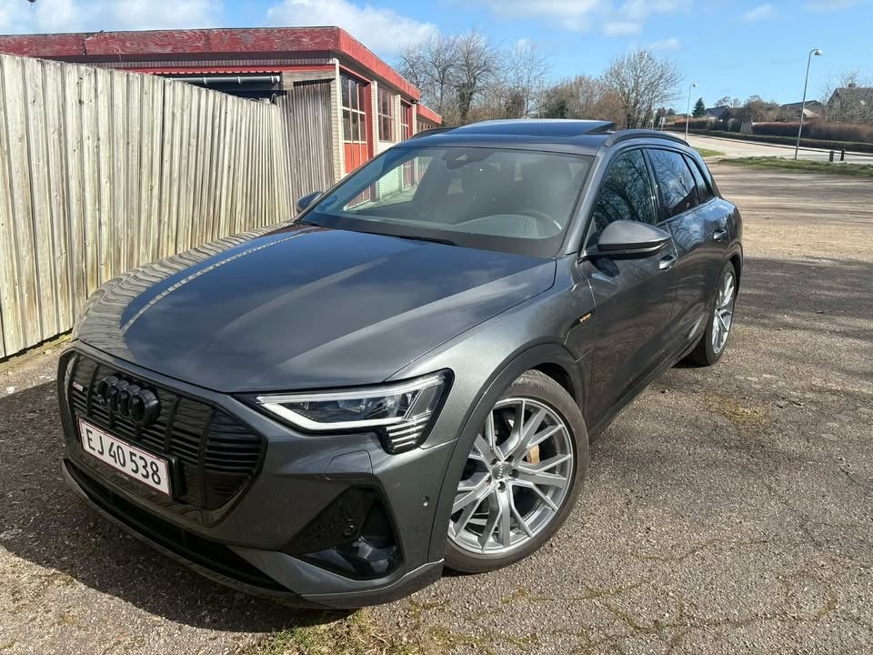 Audi e-tron 50 S-line quattro 5d