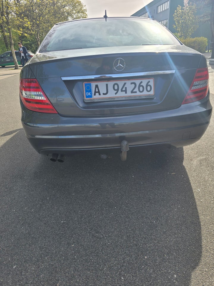 Mercedes C180 2,2 CDi Avantgarde stc. BE 5d